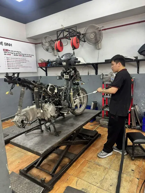 Địa chỉ bảo dưỡng xe máy Hà Nội uy tín, chuyên nghiệp, giá rẻ - Xe Cưng Motor 3 bảo dưỡng xe máy Hà Nội